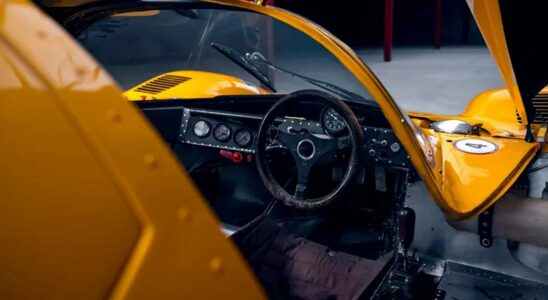 Une Ferrari vintage, unique avec seulement 15 exemplaires, mise en vente pour 10 MILLIONS de livres, autrefois pilotée par une légende des courses.