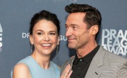 Hugh Jackman et Sutton Foster affichent leur amour en se tenant la main lors d'un dîner à Los Angeles