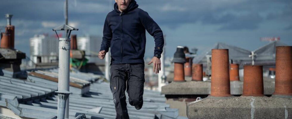 Analyse de 'Ad Vitam' : Guillaume Canet tente de créer une franchise d'action sur Netflix dans un thriller trop complexe.