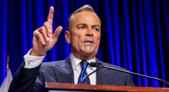 Rick Caruso explique à Bill Maher sa prédiction sur l'incendie des Palisades : une tristesse d'avoir eu raison