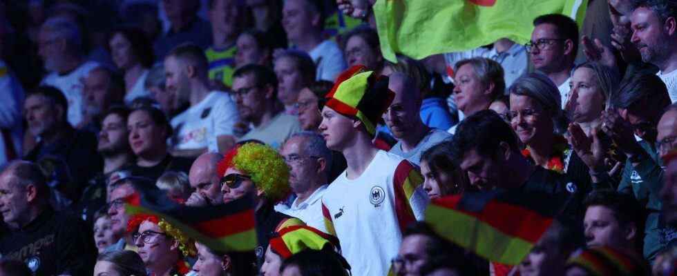 Titre : Frustration des supporters face à la vente de billets pour le handball au WM dans trois pays