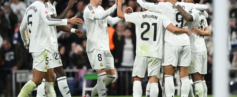 Titre : Suivez en direct le match de la Ligue des champions entre le Real Madrid et le RB Salzbourg : Guide pour le streaming en ligne