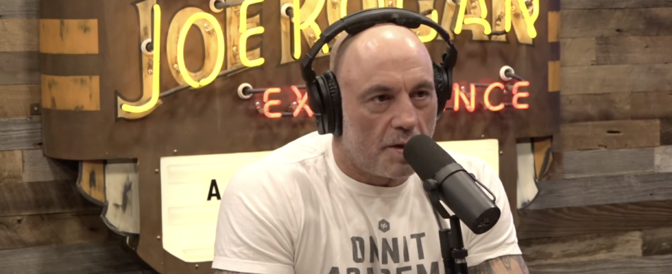 Joe Rogan critique ceux qui affirment que « tout le monde est Hitler » dans « Jeu de merde »