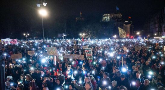 Titre : Mobilisation nationale : Nous sommes la défense de nos valeurs