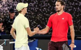 Titre : Analyse de la défaite de Zverev face à Sinner à l'Open d'Australie : les incertitudes qui persistent