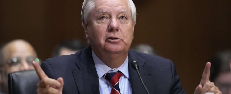 Lindsey Graham souligne deux faux pas de Donald Trump durant sa première semaine en fonction.