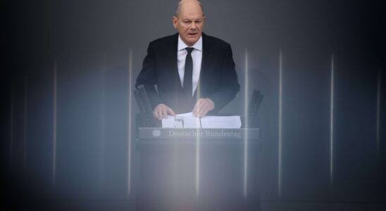 Demandes syndicales sur la migration : Scholz critique les propositions de Merz comme des illusions nuisibles à l'État de droit