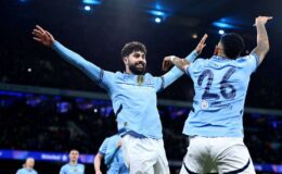 Liverpool en tête malgré la défaite : Manchester City se prépare à un tirage au sort compliqué en playoffs de la LDC