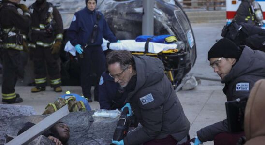 Titre : Mystères de #OneChicago : Will Trent a-t-il lancé un marathon d'Alias ? La perruque la plus ratée de Night Agent ? Paradise a-t-il vraiment choqué à 100 % ? Cheerwine dans All American ? Découvrez toutes les réponses !