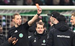 Succès à domicile du Werder face à Mayence : Trois expulsions lors d'une fin de match intense