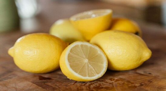 Le citron, un allié multifonction : Comment en profiter pour des fruits frais durant des semaines.