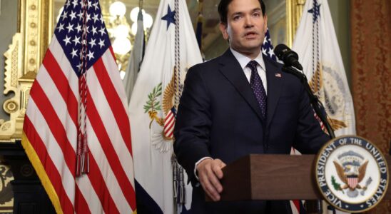 Marco Rubio abandonne ses efforts en Amérique centrale face aux enjeux migratoires.