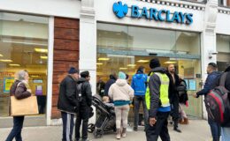 Nouvelle réglementation sur le retrait de « cash gratuit » chez Barclays : remboursement obligatoire pour les clients