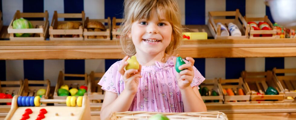 Des bons de supermarché de plus de 75 £ offerts aux familles durant les vacances de février