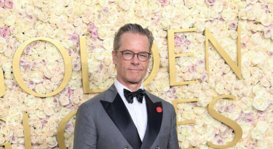 Guy Pearce évoque son agacement envers une actrice difficile lors d'un tournage de série télévisée