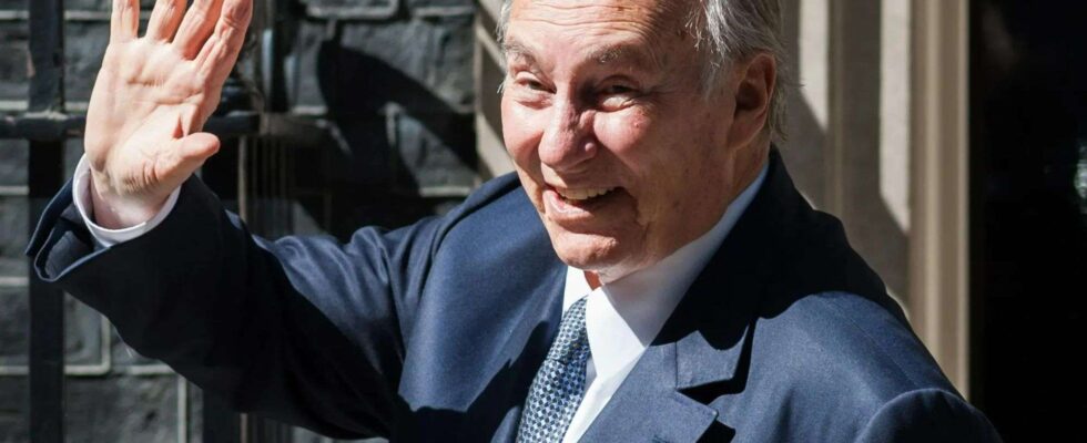 Décès de l'Aga Khan à 88 ans : Le milliardaire mystérieux et figure spirituelle reçoit des hommages pour son impact dans le monde des courses.