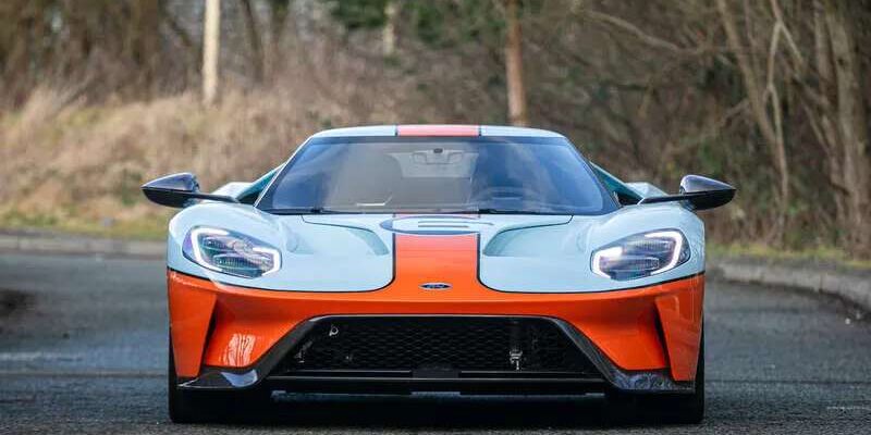 Une Ford GT ultra-rare aux portes à ouverture verticale et moteur turbo mise aux enchères au Royaume-Uni, seulement deux exemplaires disponibles