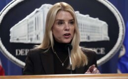 Pam Bondi intente un procès à New York sur les questions d'immigration - Un avertissement pour la suite