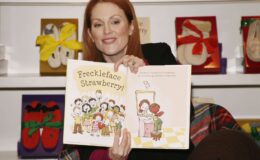 Julianne Moore dénonce la censure de son livre pour enfants 'Freckleface Strawberry' sous l'ère Trump