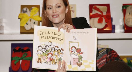 Julianne Moore dénonce la censure de son livre pour enfants 'Freckleface Strawberry' sous l'ère Trump