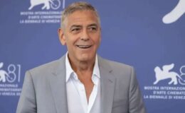 George Clooney commente avec humour l'assaut du Capitole suite au retour de Donald Trump à la Maison Blanche : une réflexion sur la démocratie