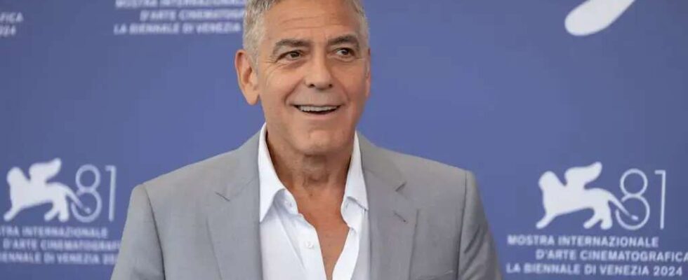 George Clooney commente avec humour l'assaut du Capitole suite au retour de Donald Trump à la Maison Blanche : une réflexion sur la démocratie