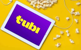 Découvrez 5 films récents sur Tubi à ne pas manquer, avec une note de 90 % ou plus sur Rotten Tomatoes