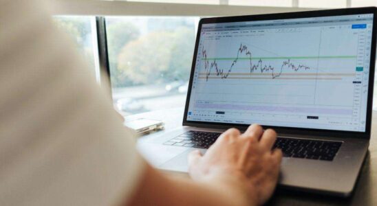 Astuces efficaces et stratégies accessibles pour réussir en day trading