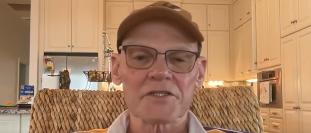 James Carville exprime son indifférence face aux initiatives de protection des filles dans le sport