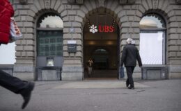 Titre : Décisions sur le capital propre de l'UBS : Le rôle du Parlement et du peuple en question.