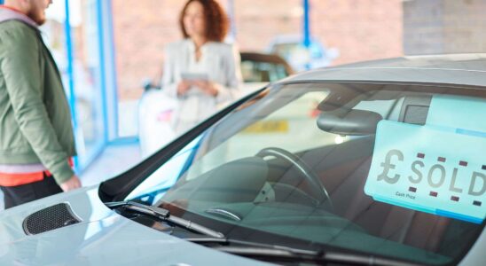 Fermeture de deux grands concessionnaires automobiles au Royaume-Uni : le personnel sous le choc face aux licenciements imminents