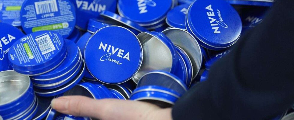 Beiersdorf, fabricant de Nivea, prévoit un ralentissement de la croissance et défie Trump