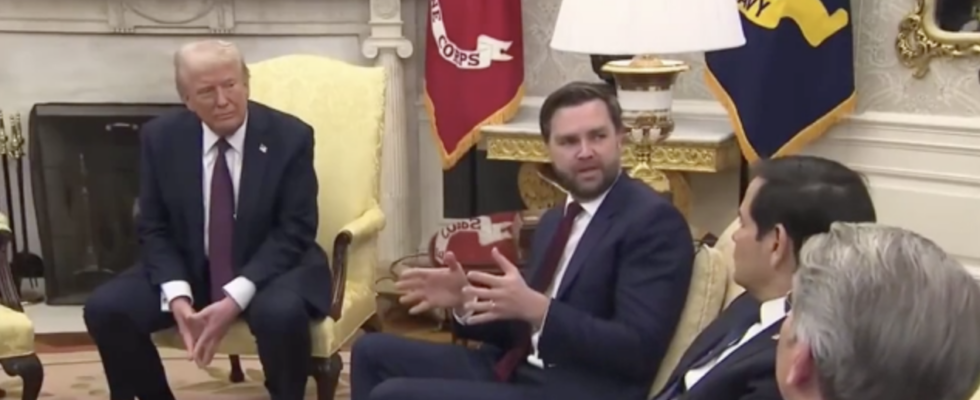 JD Vance confronte le Premier ministre britannique sur les atteintes à la liberté d'expression