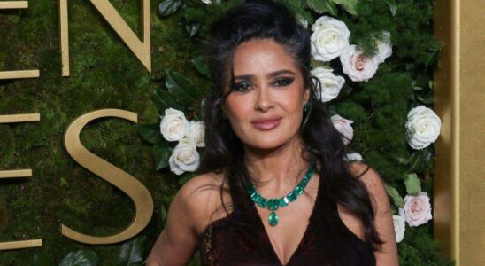 Salma Hayek, 58 ans, rayonne en maillot de bain animalier : découvrez ses photos séduisantes.