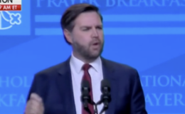 JD Vance informe les catholiques que l'administration Trump a déjà contrecarré les politiques anti-chrétiennes de Biden.