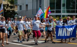 Les forces transgenres se mobilisent face à l'interdiction militaire