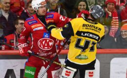 Titre : Victoire des Red Jackets contre le HC Pustertal avec un score de 4 à 0.