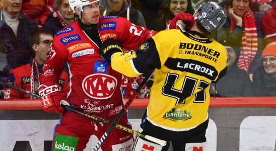 Titre : Victoire des Red Jackets contre le HC Pustertal avec un score de 4 à 0.