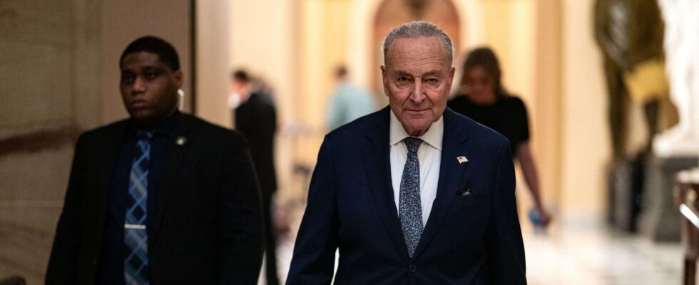 Chuck Schumer face à une intensification des demandes de démission cette semaine